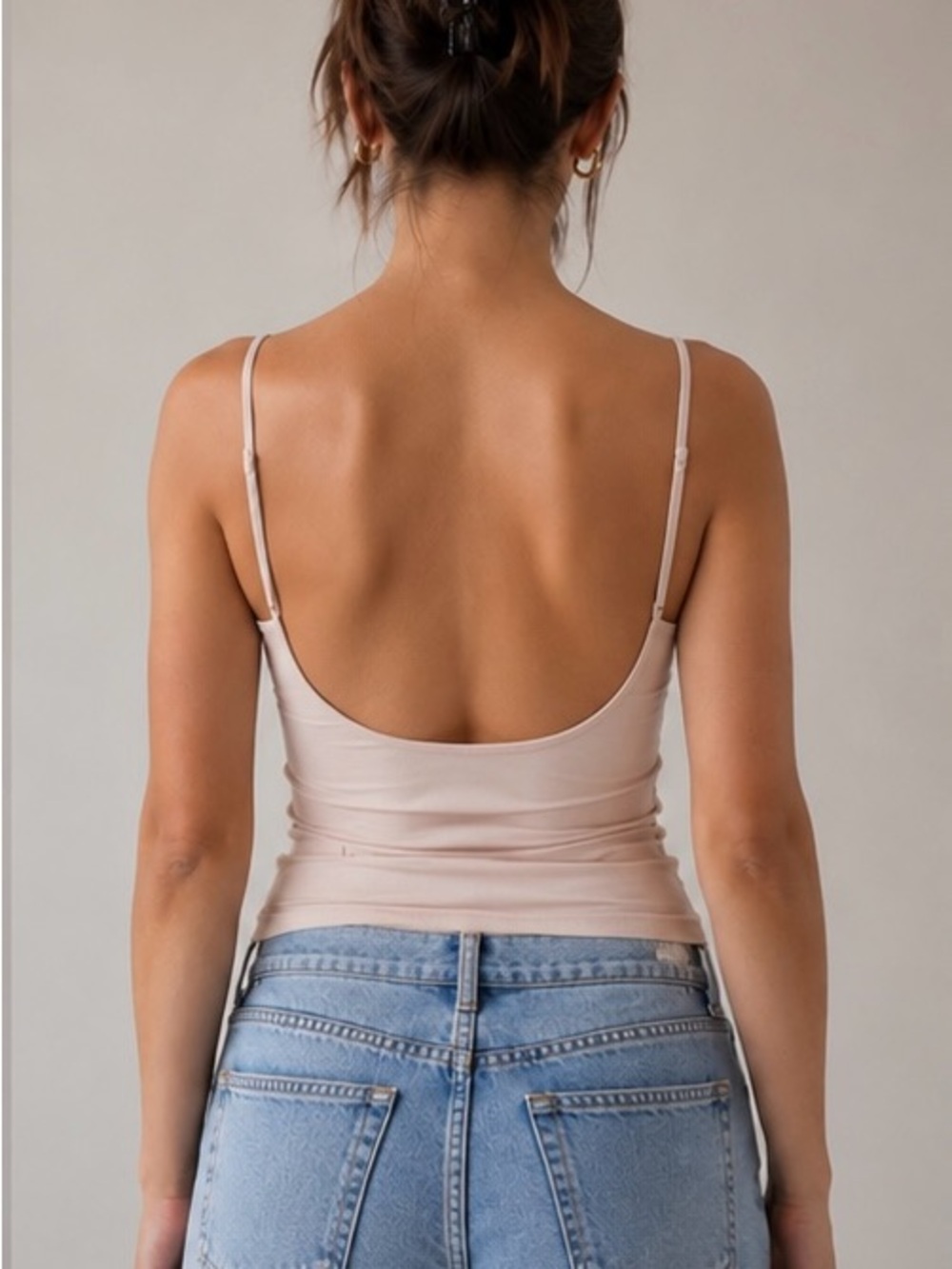 Scoop-Back Spaghetti Strap Seamless Tank Top - Cream